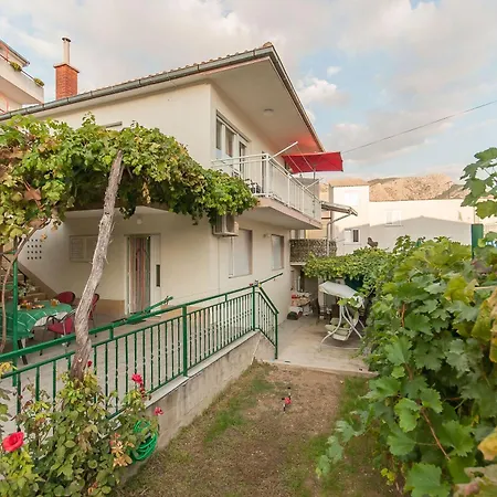 Neda Apartament